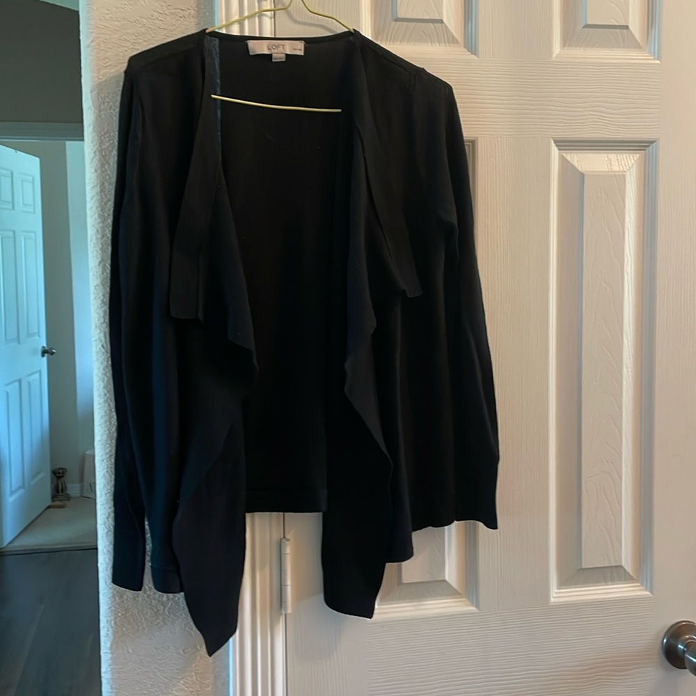 LOFT Black Acrylic long sleeve cardigan MP